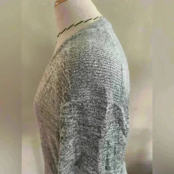 Rag & Bone Heather Gray Knit V-Neck T-Shirt - Size XS - Picture 4 of 8